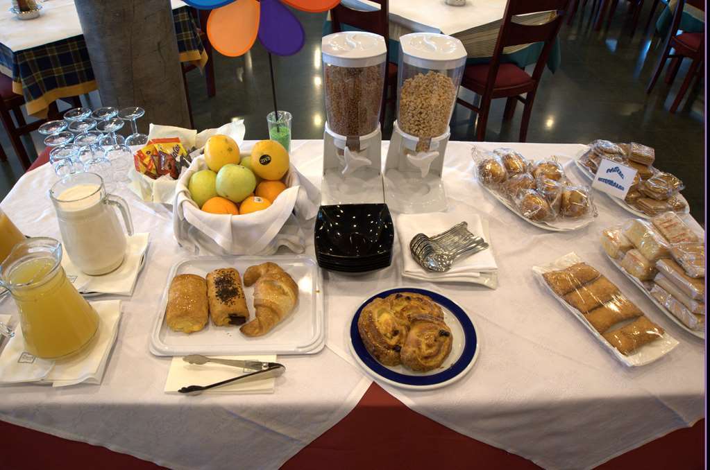 Hotel Nuevo Zenit Calahorra Restaurant foto